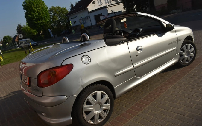 Peugeot 206 CC cena 6500 przebieg: 211059, rok produkcji 2005 z Zwoleń małe 352